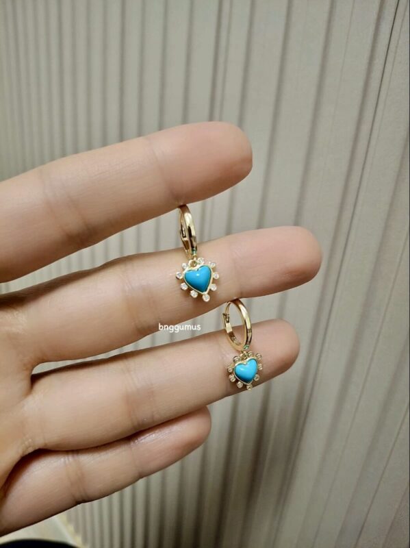 7a89ec78-0e6e-4d37-bea4-7cedc14b155e